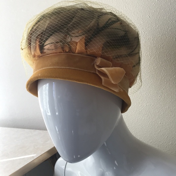 Vintage Veil and Feather Hat with Velvet Trim main image 9